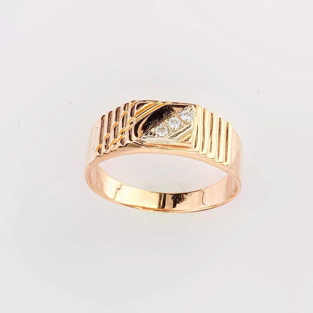 Кольцо с фианитом из красного золота 585 пробы
