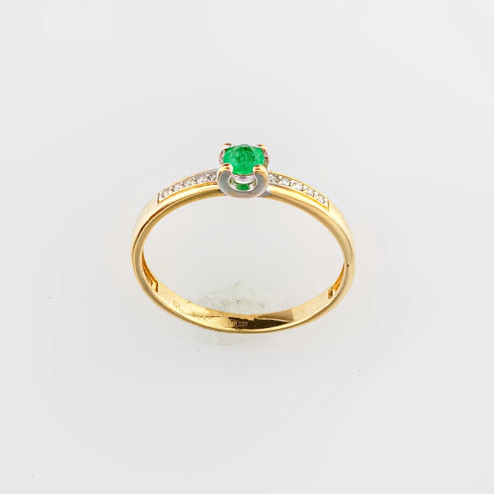 Кольцо с изумрудом из желтого золота 585 пробы