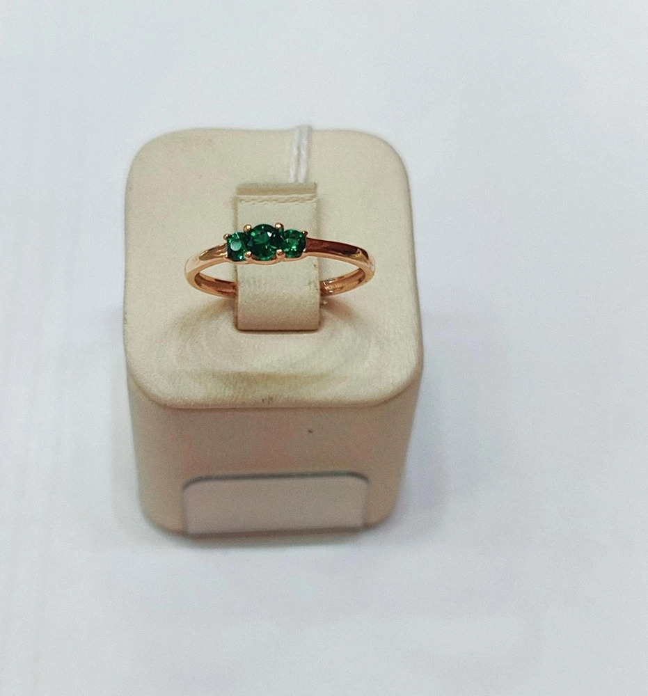 Кольцо с изумрудом синтетическим из красного золота 585 пробы