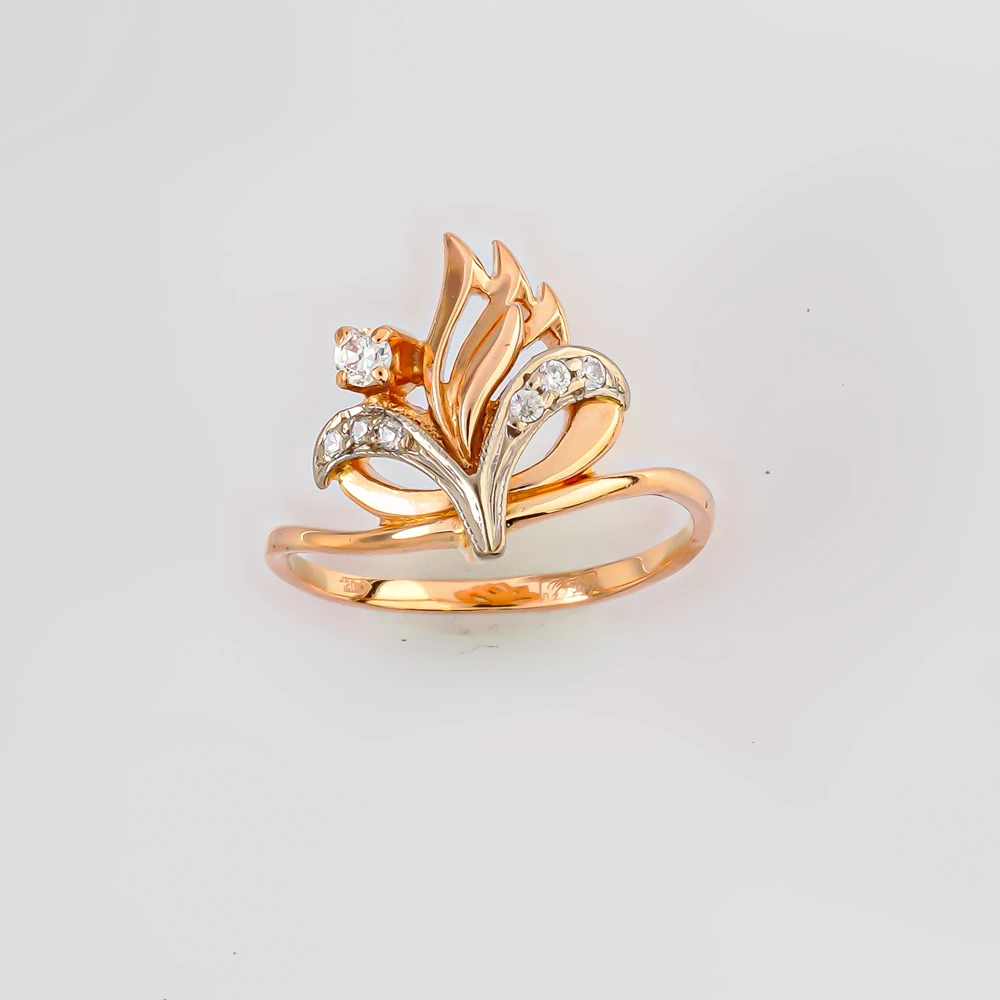 Кольцо с фианитом из красного золота 585 пробы