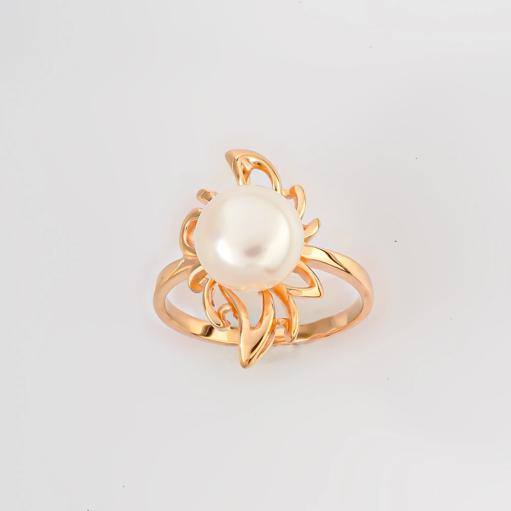 Кольцо с культивированным жемчугом из красного золота 585 пробы
