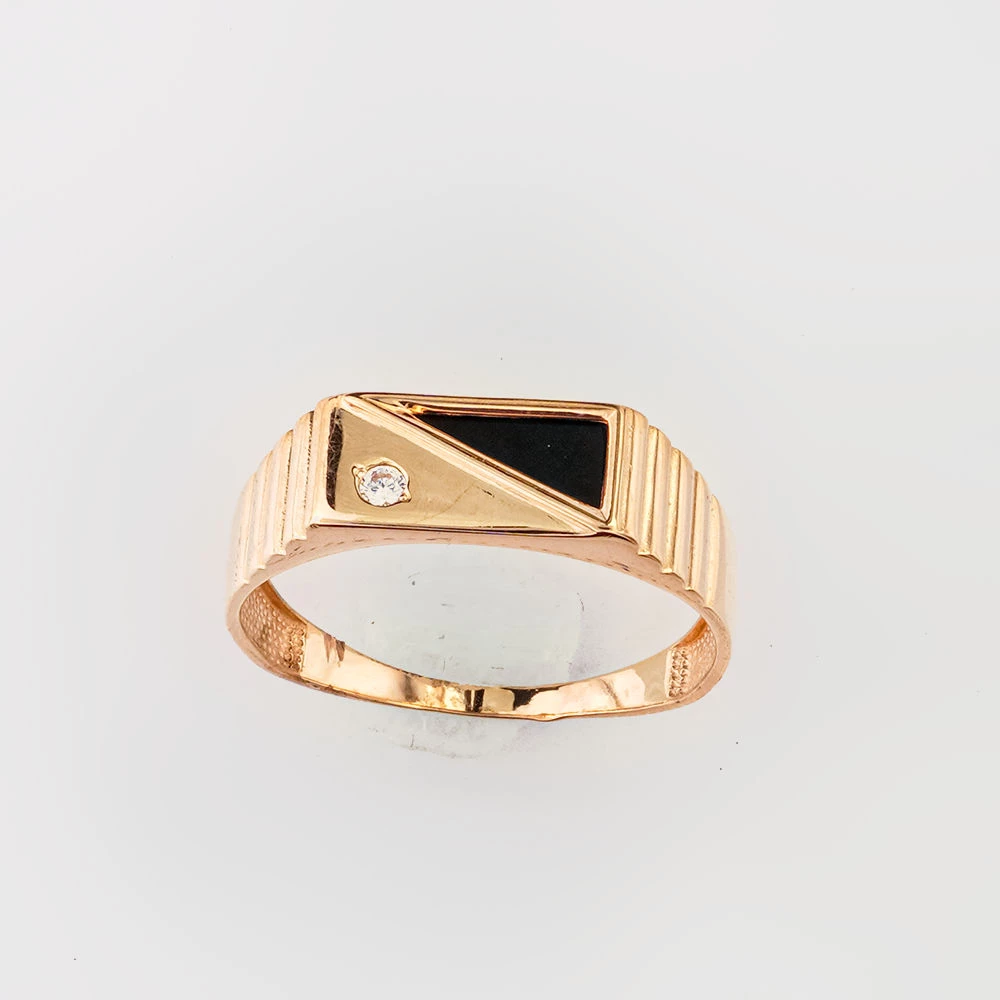 Кольцо с ониксом из красного золота 375 пробы Кольцо с ониксом из красного золота 375 пробы