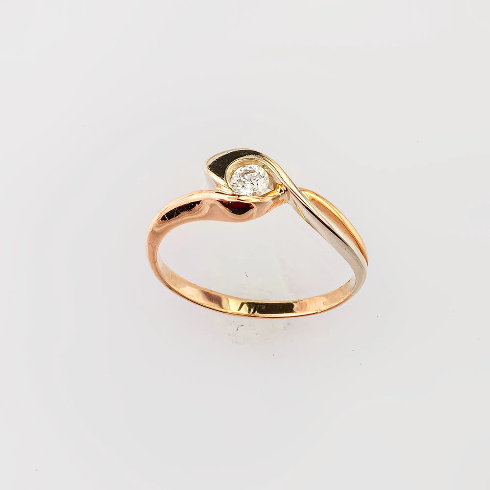 Кольцо с бриллиантом из красного золота 585 пробы