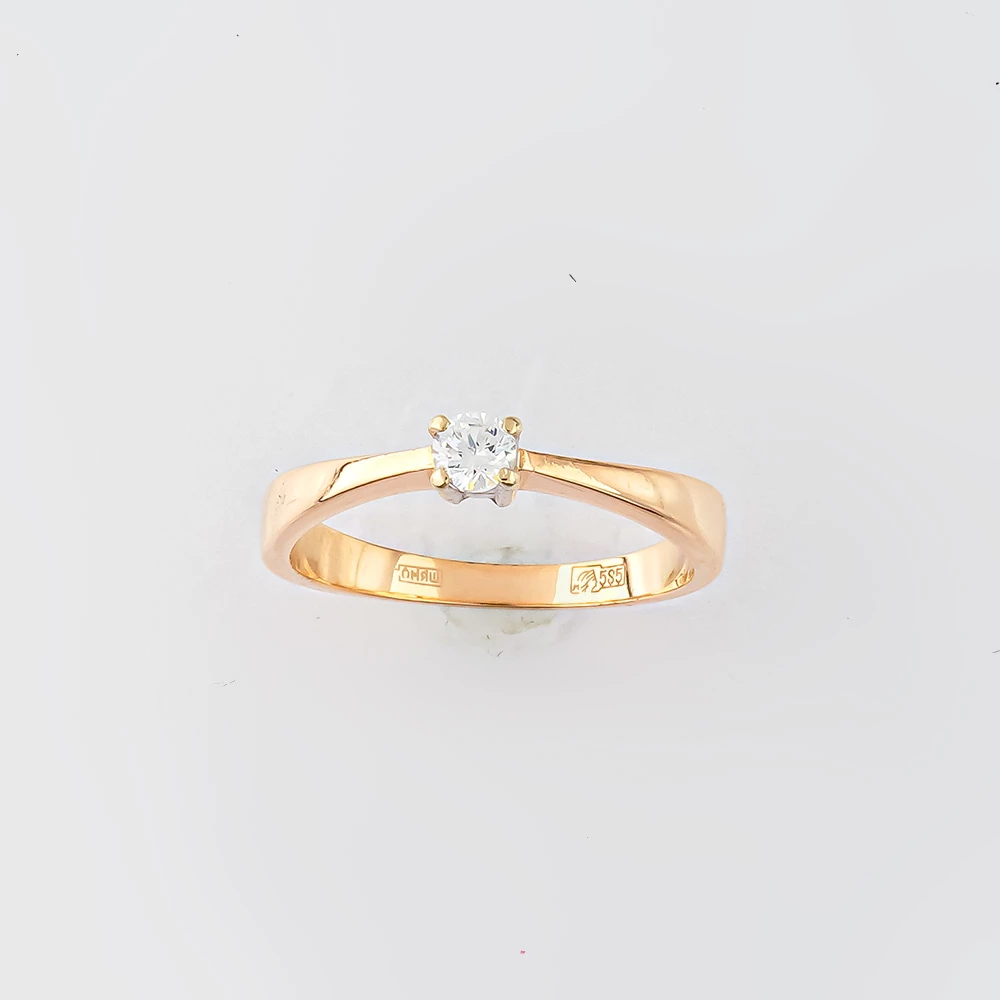 Кольцо с фианитом из красного золота 585 пробы