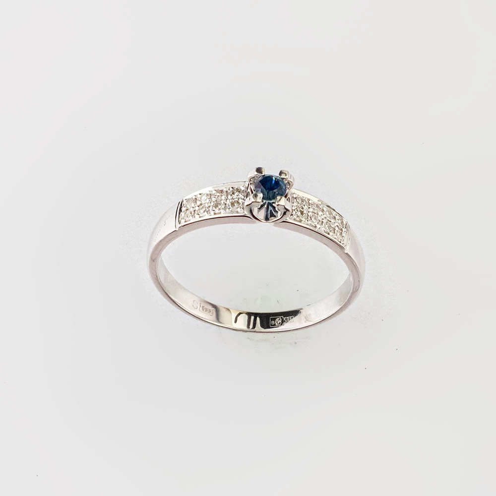 Кольцо с сапфиром из белого золота 585 пробы