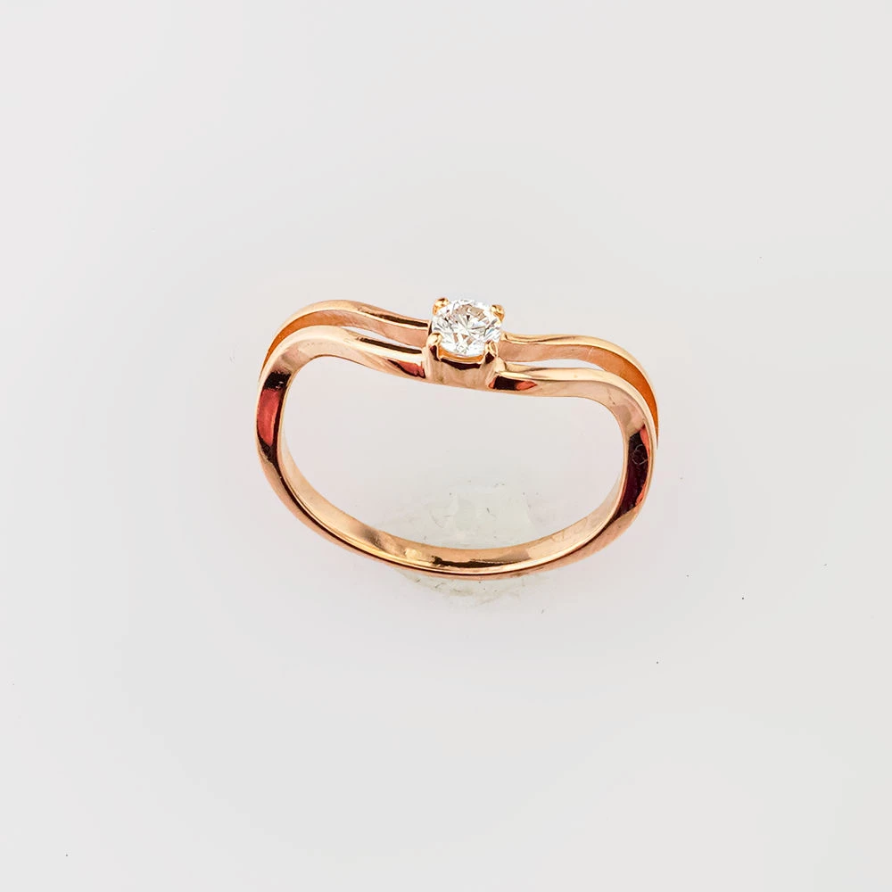 Кольцо с бриллиантом из красного золота 585 пробы