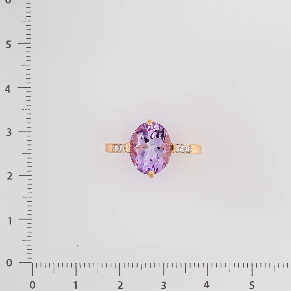 Кольцо с аметистом из красного золота 585 пробы Кольцо с аметистом из красного золота 585 пробы