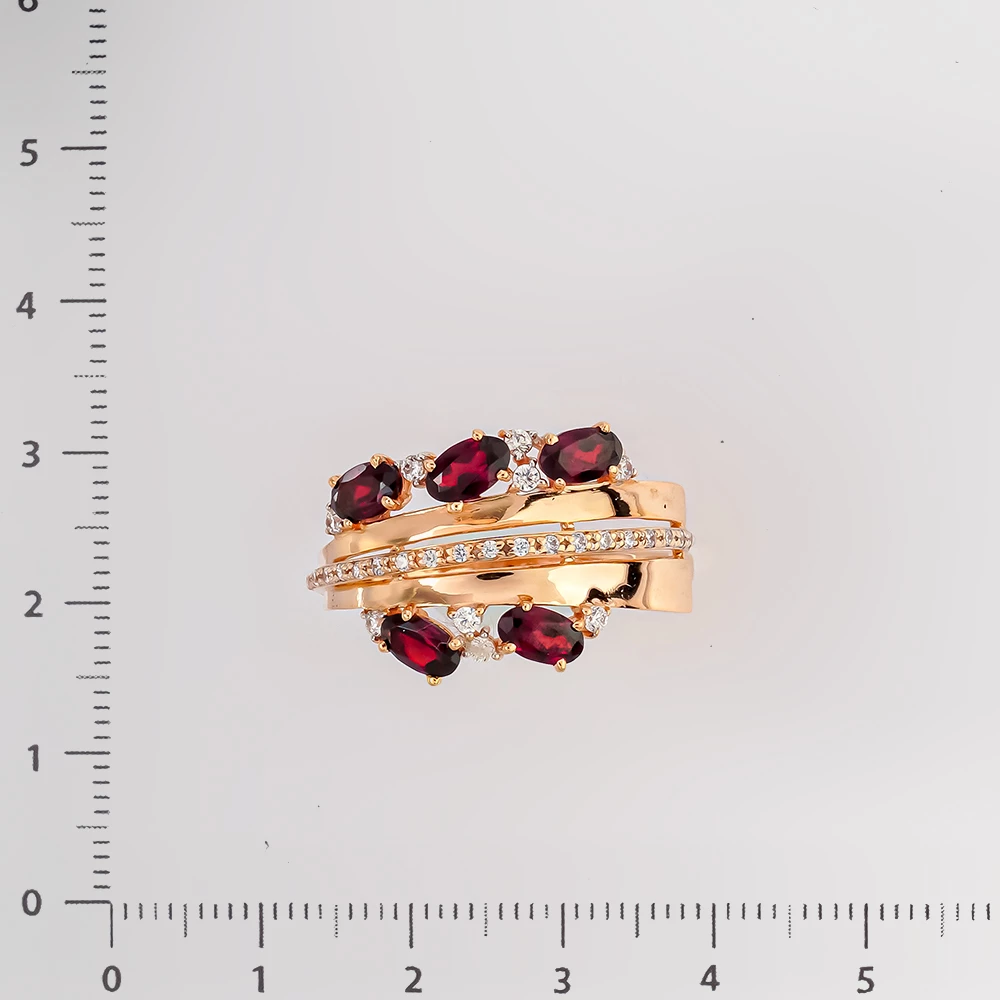 Кольцо с гранатом из красного золота 585 пробы