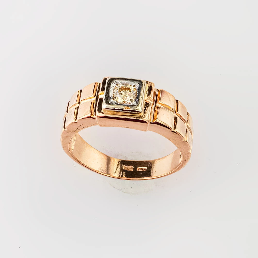 Кольцо с бриллиантом из красного золота 585 пробы