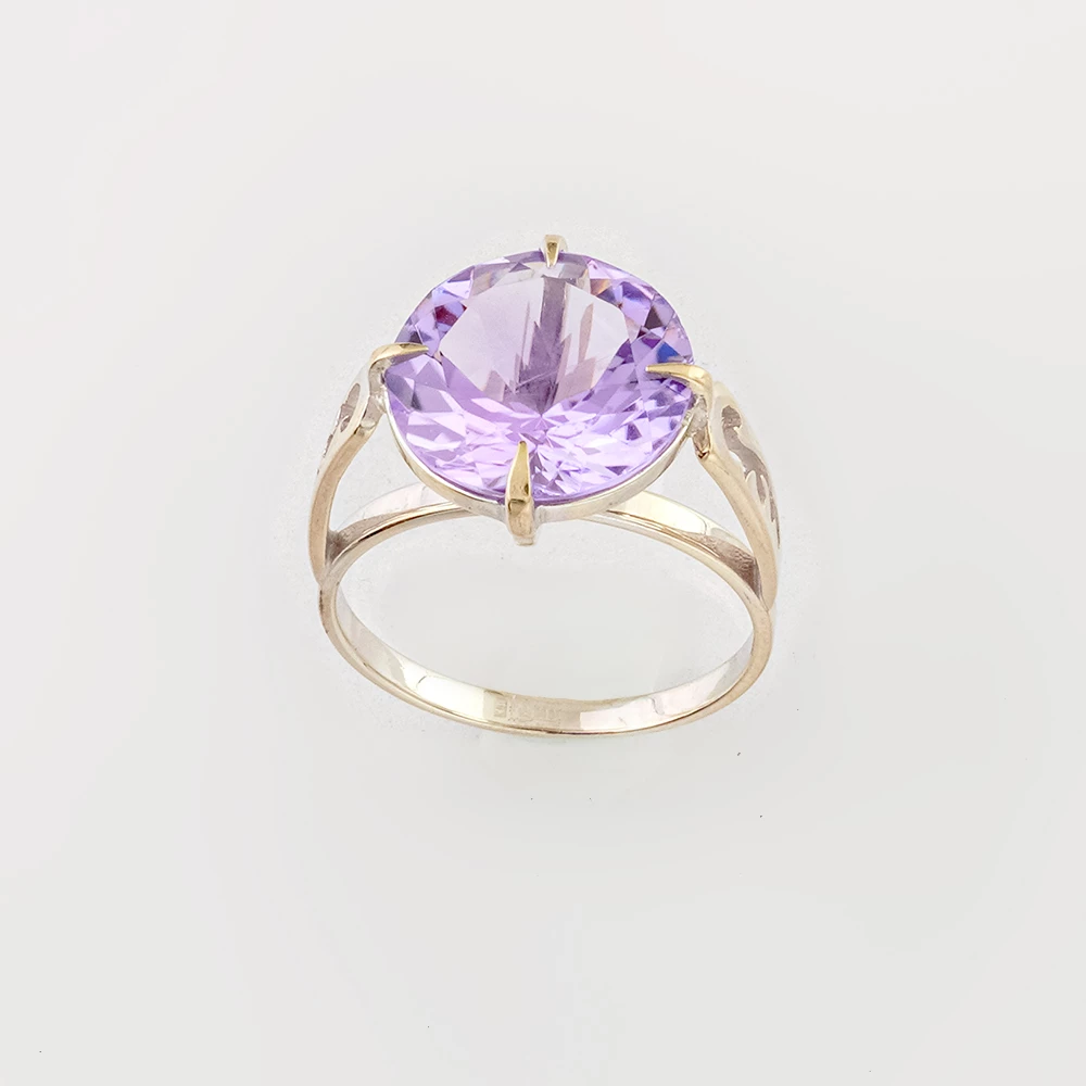 Кольцо с аметистом из белого золота 585 пробы