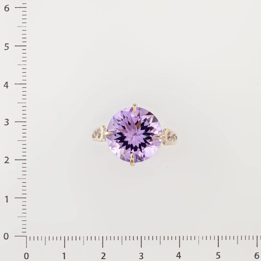 Кольцо с аметистом из белого золота 585 пробы