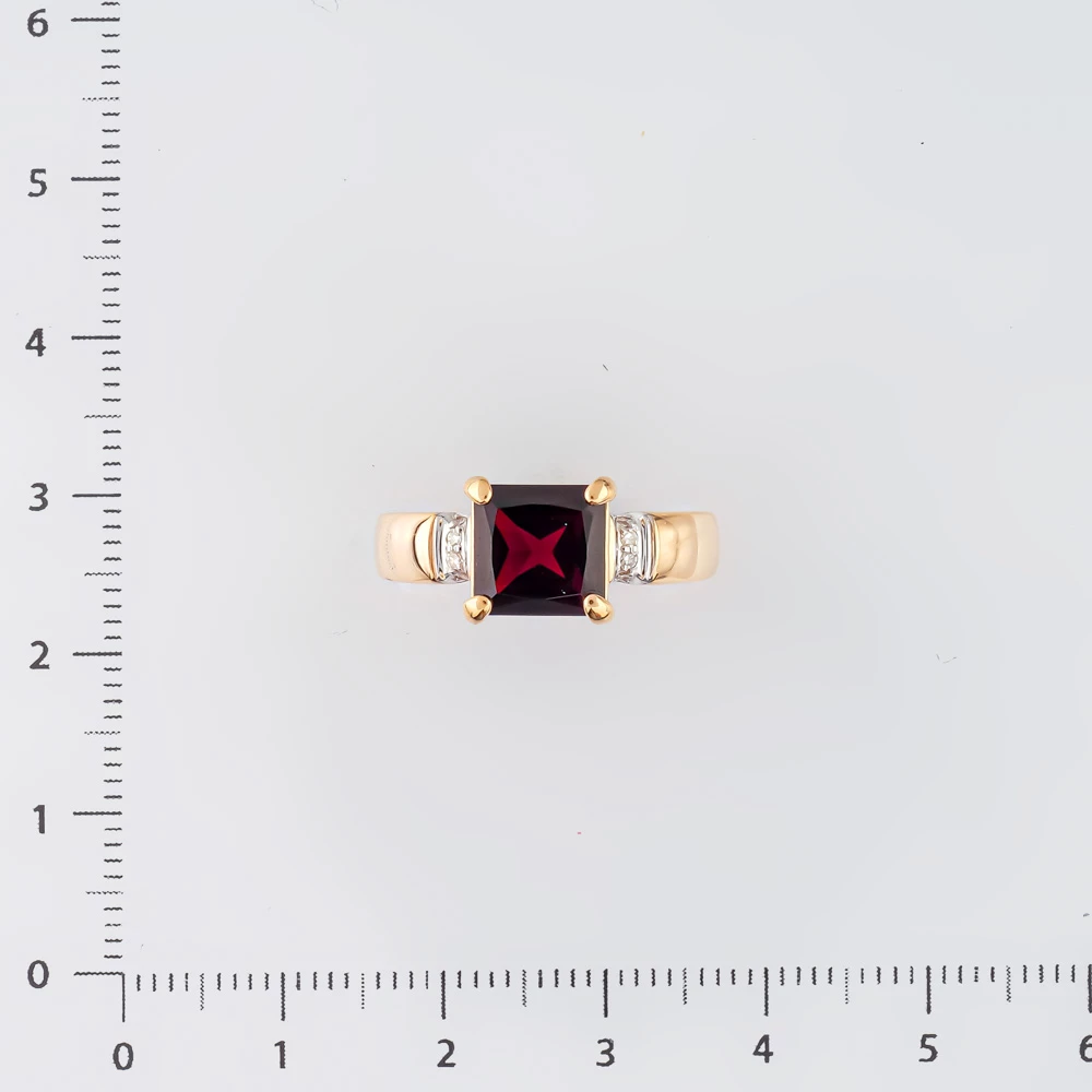 Кольцо с гранатом из красного золота 585 пробы