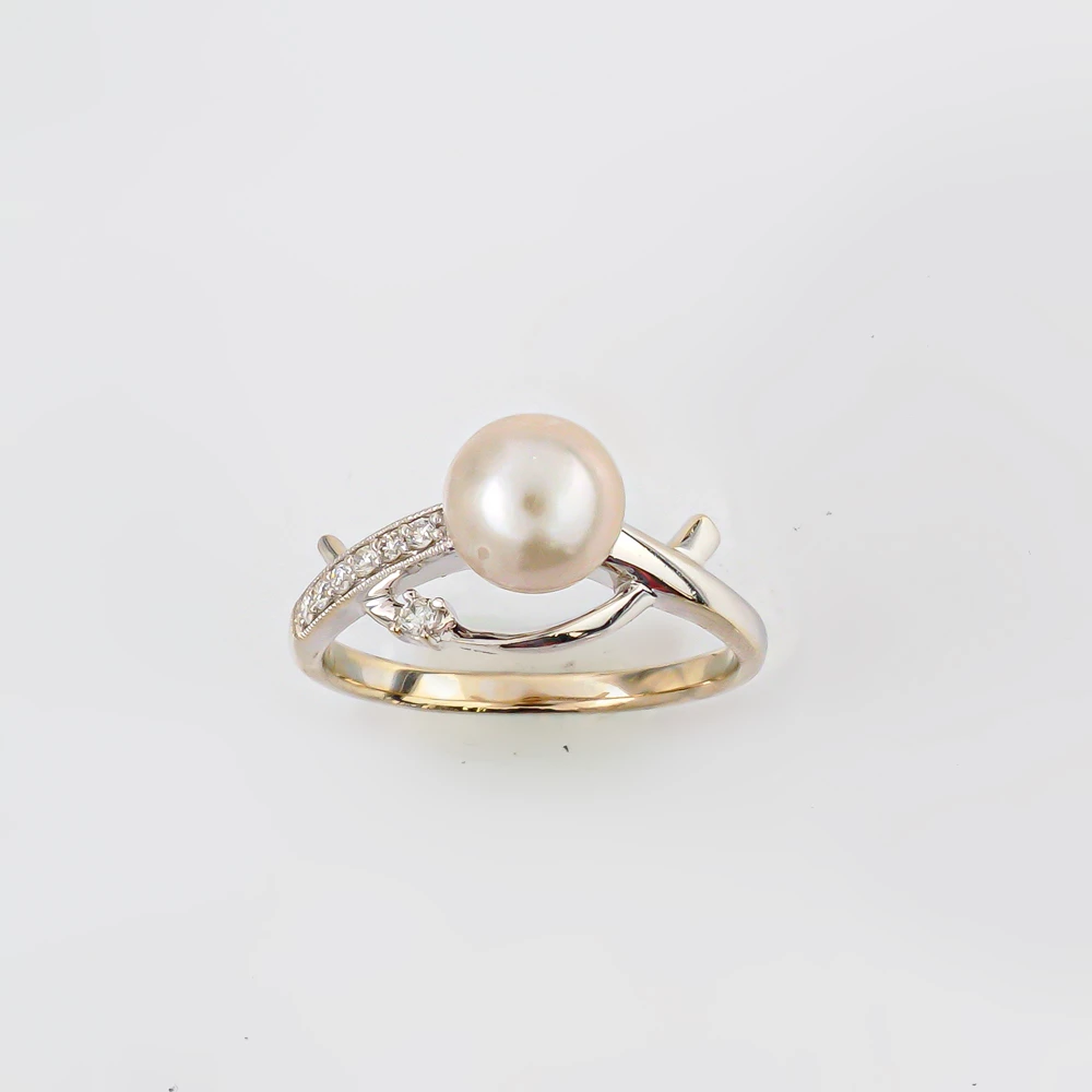 Кольцо с культивированным жемчугом из белого золота 500 пробы