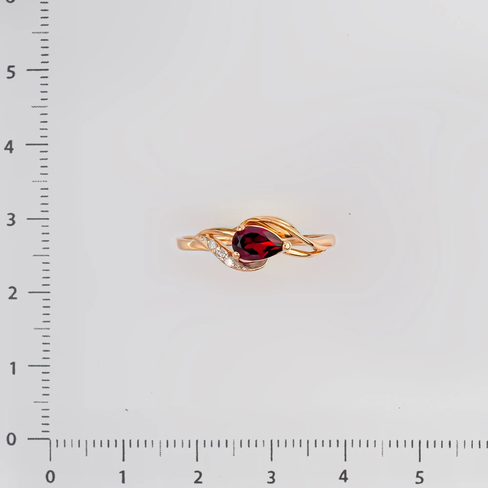 Кольцо с гранатом из красного золота 585 пробы