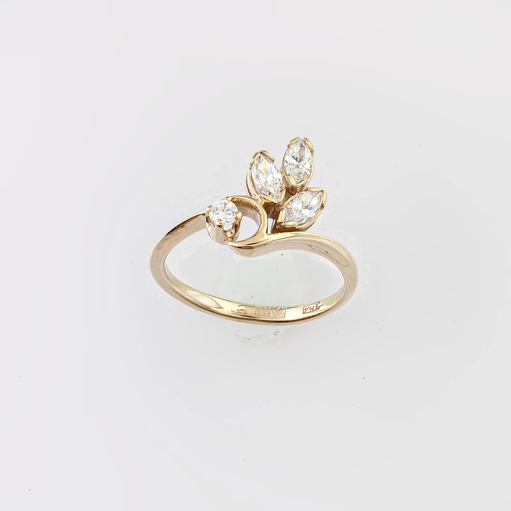 Кольцо с фианитом из белого золота 585 пробы