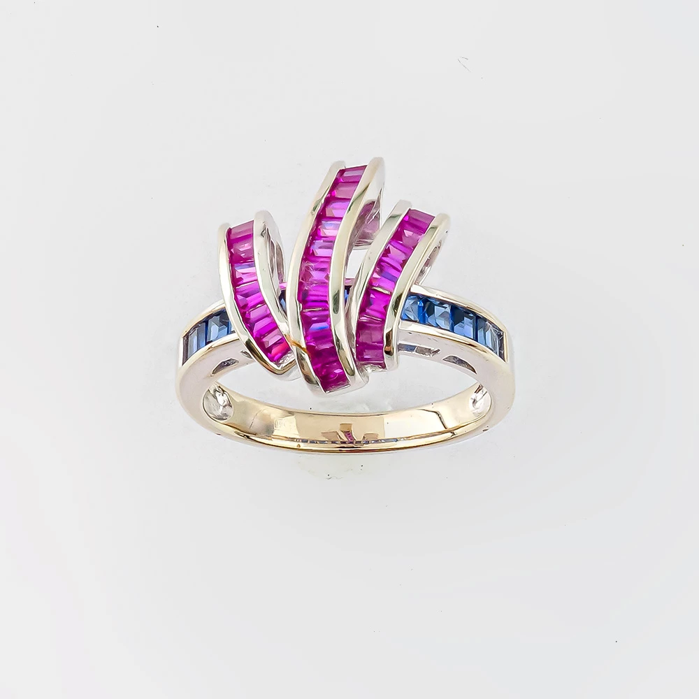 Кольцо с сапфиром синтетическим из белого золота 585 пробы