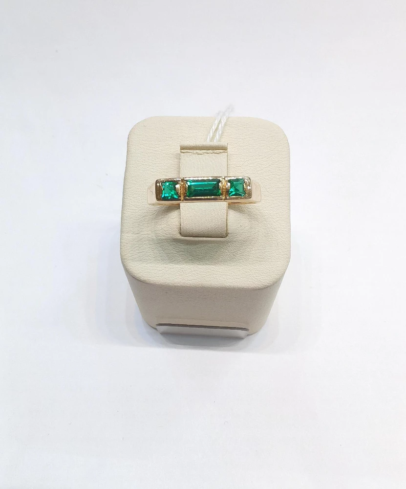 Кольцо с изумрудом синтетическим из красного золота 585 пробы