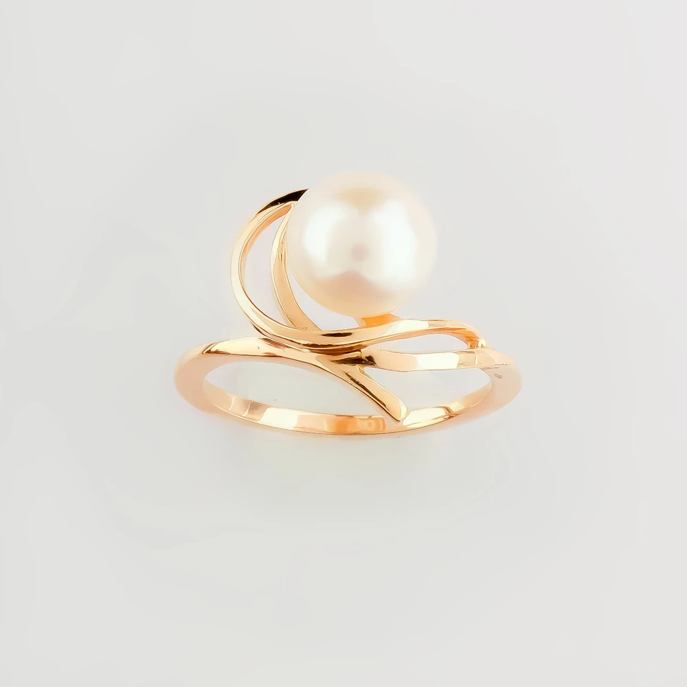 Кольцо с культивированным жемчугом из красного золота 585 пробы