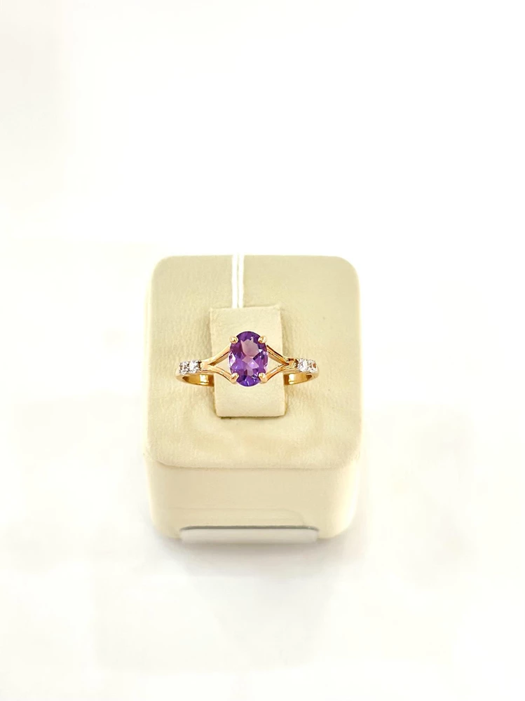 Кольцо с аметистом из красного золота 585 пробы