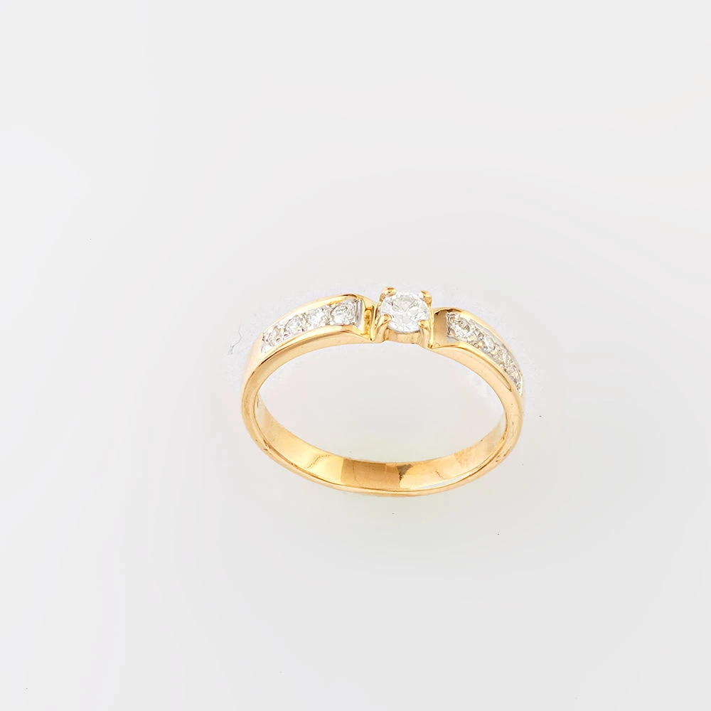 Кольцо с бриллиантом из желтого золота 750 пробы