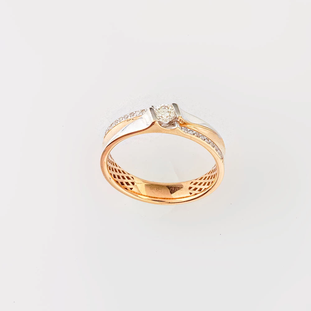 Кольцо с бриллиантом из красного золота 585 пробы