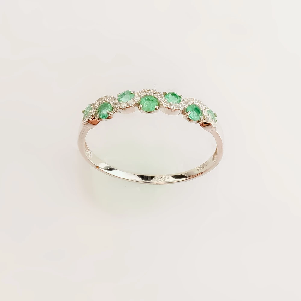 Кольцо с изумрудом из белого золота 585 пробы