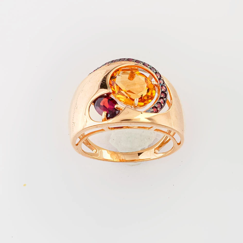 Кольцо с гранатом из красного золота 585 пробы