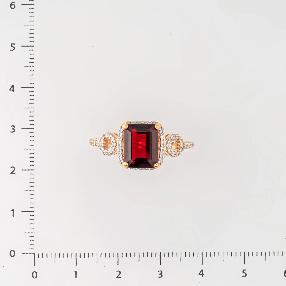 Кольцо с гранатом из красного золота 585 пробы