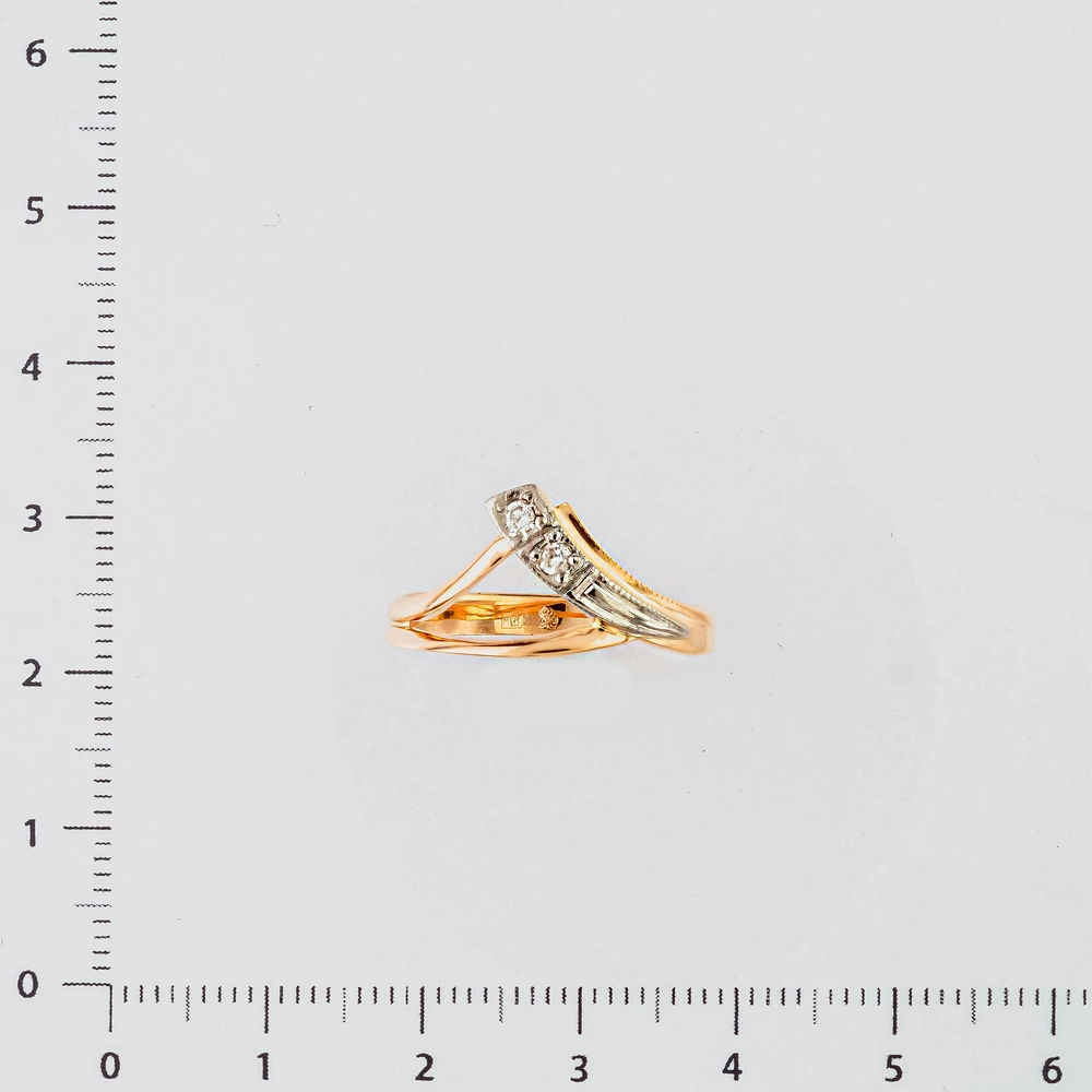 Кольцо с бриллиантом из красного золота 585 пробы Кольцо с бриллиантом из красного золота 585 пробы