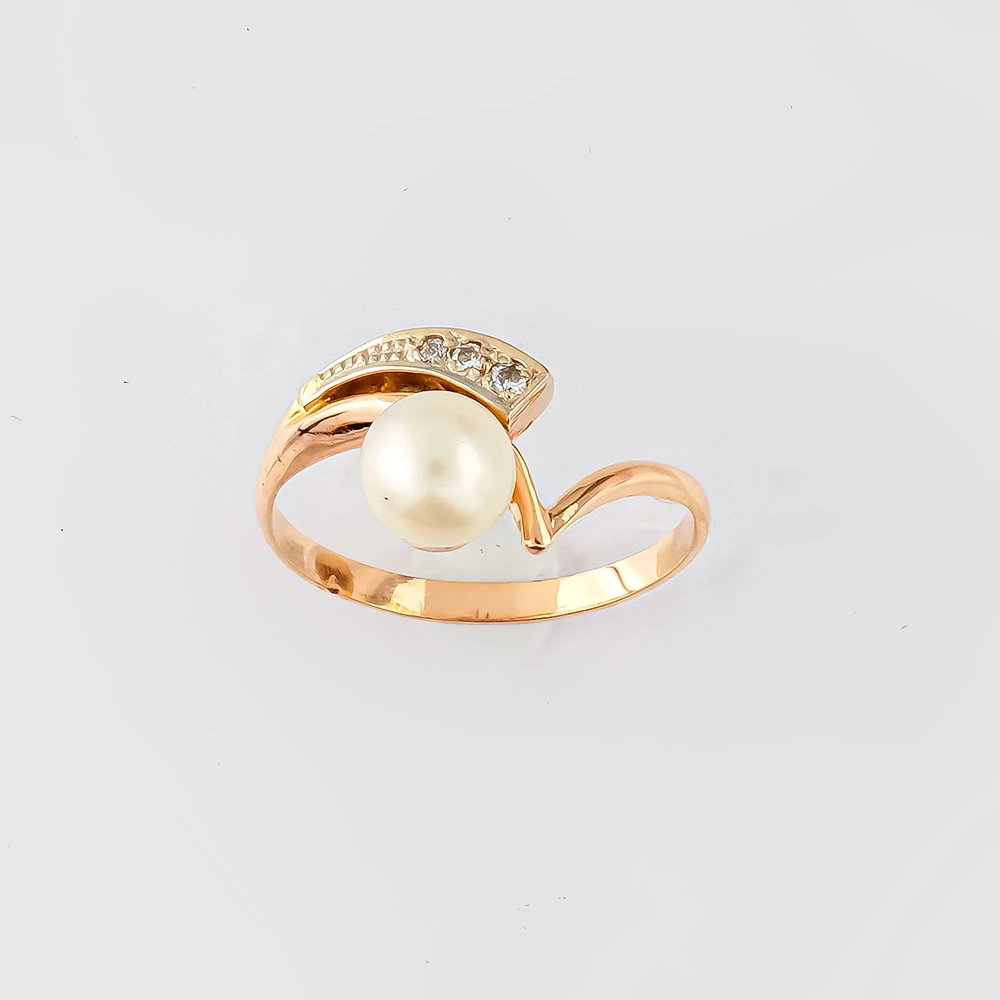 Кольцо с культивированным жемчугом из красного золота 585 пробы