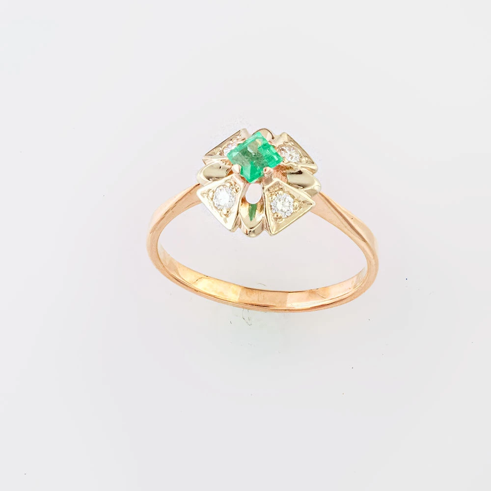 Кольцо с изумрудом из красного золота 585 пробы