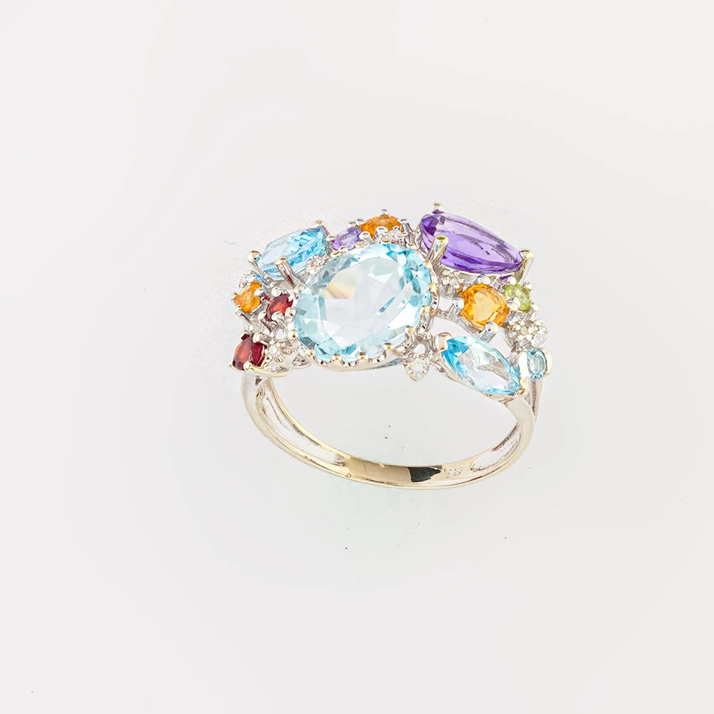 Кольцо с топазом из белого золота 585 пробы