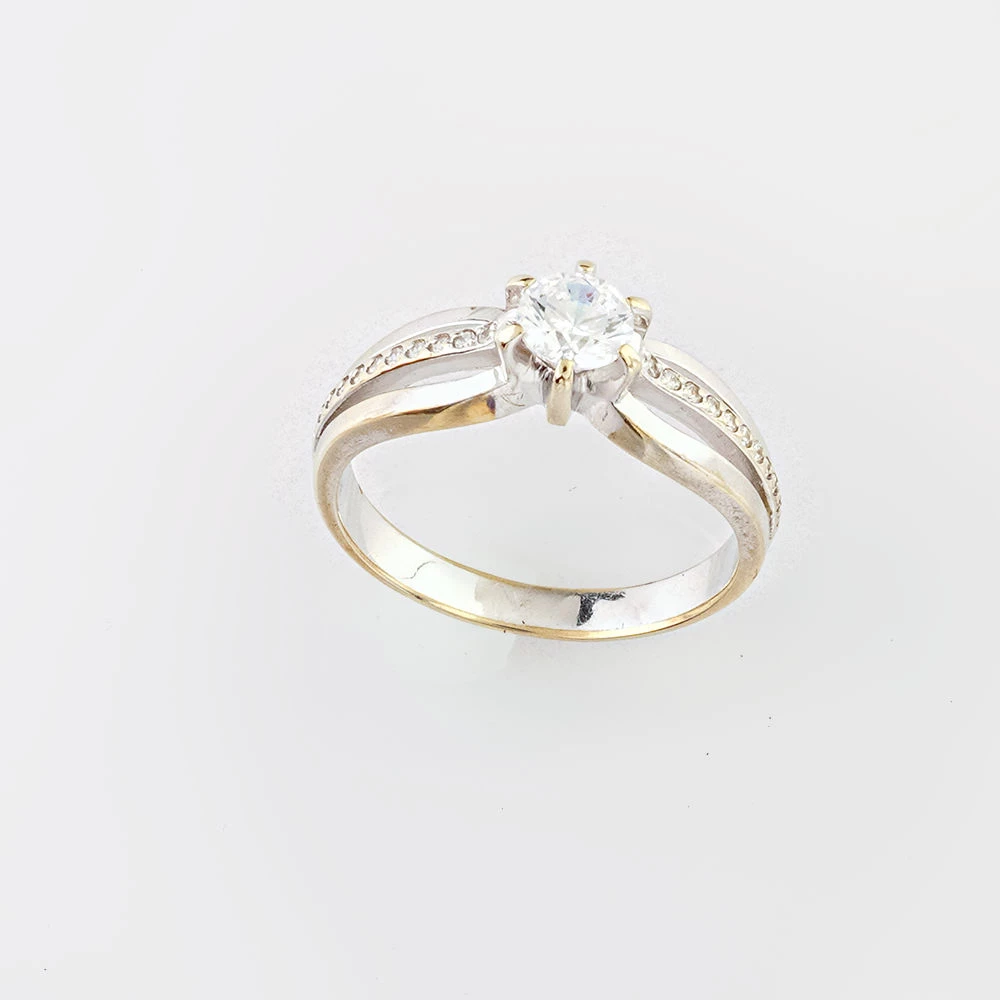 Кольцо с фианитом из белого золота 585 пробы