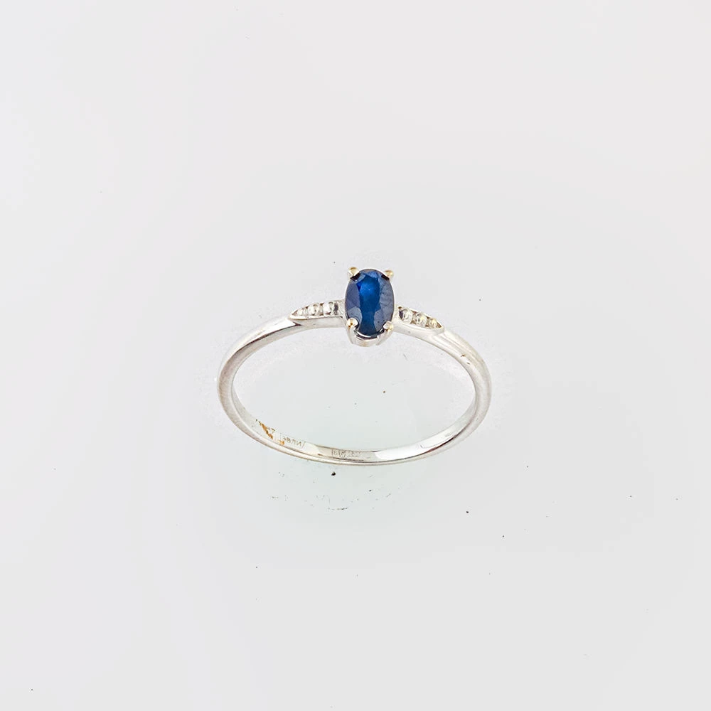 Кольцо с сапфиром из белого золота 585 пробы