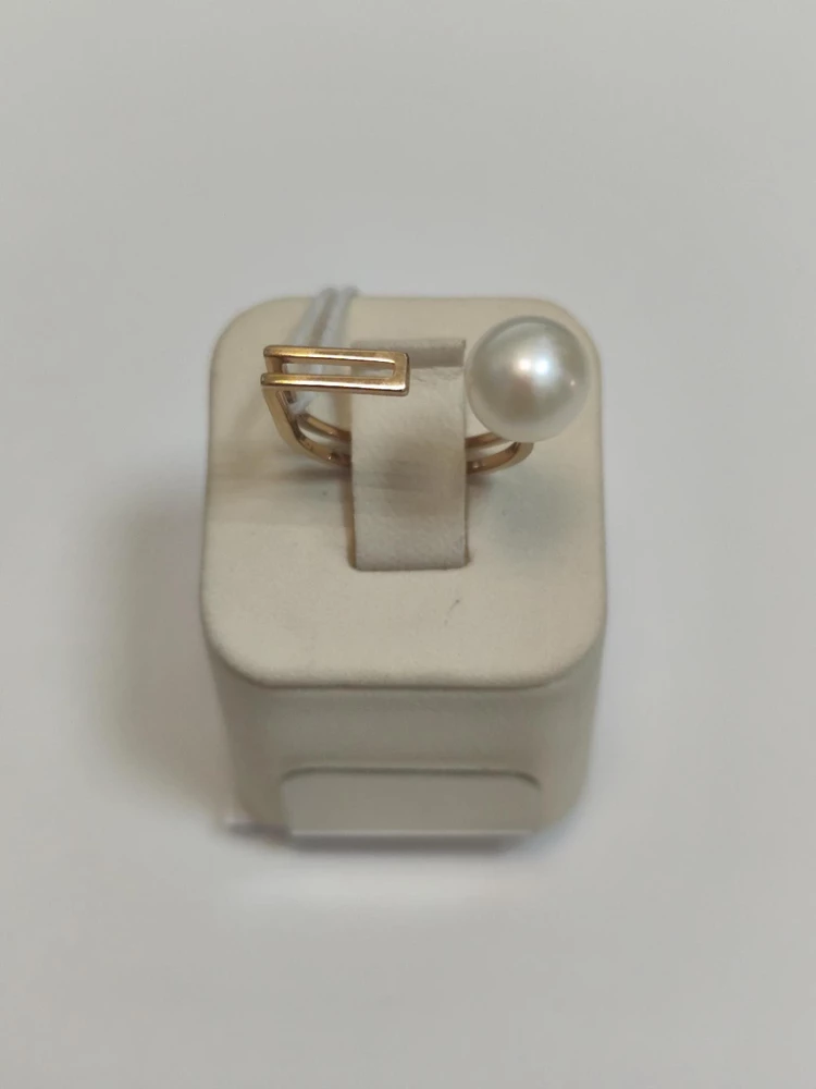 Кольцо с культивированным жемчугом из красного золота 585 пробы