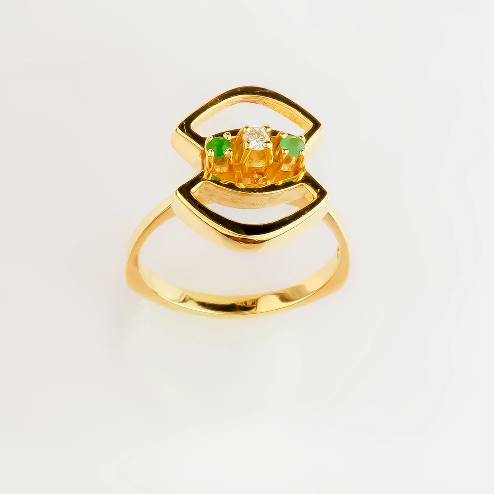 Кольцо с агатом из желтого золота 750 пробы