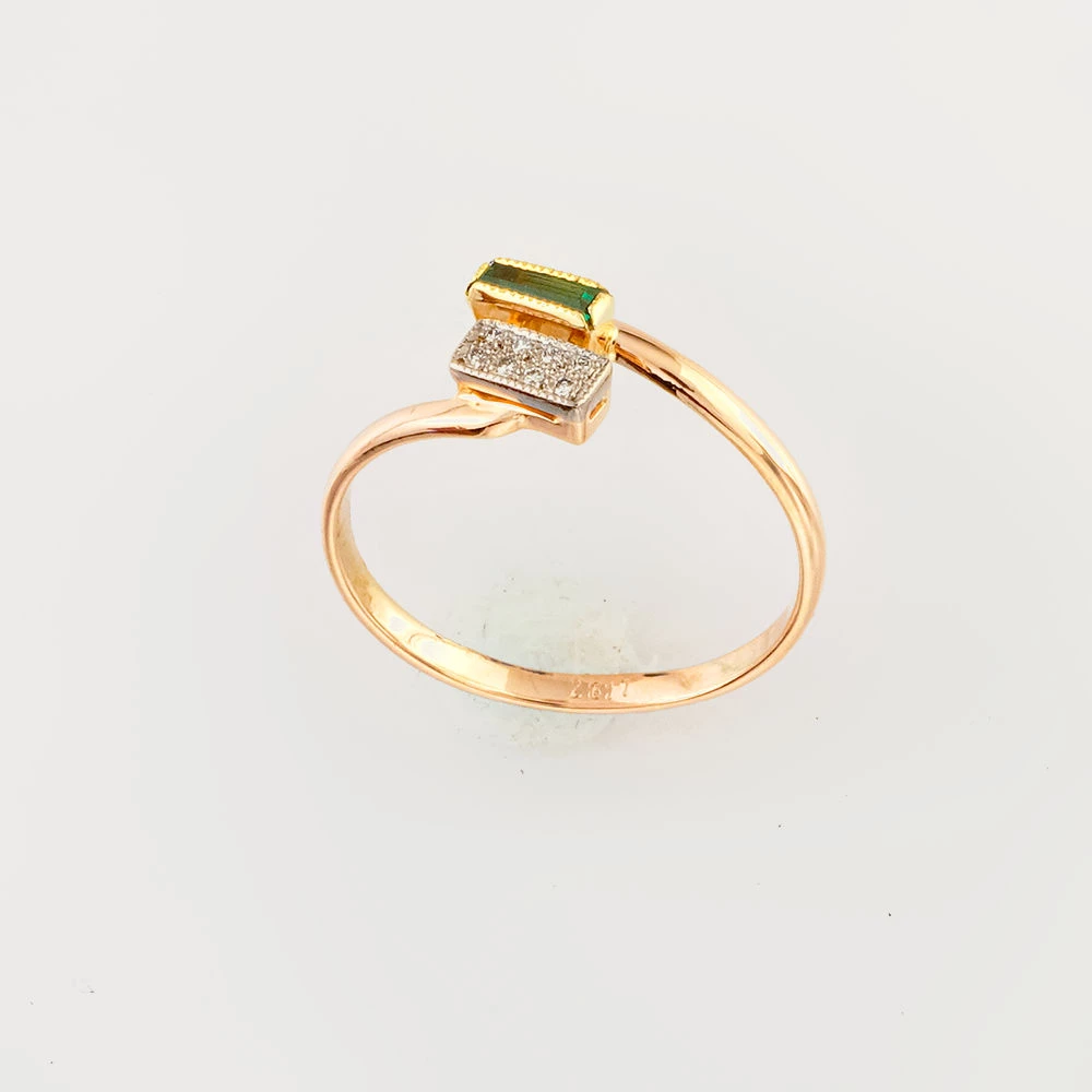 Кольцо с изумрудом синтетическим из красного золота 585 пробы