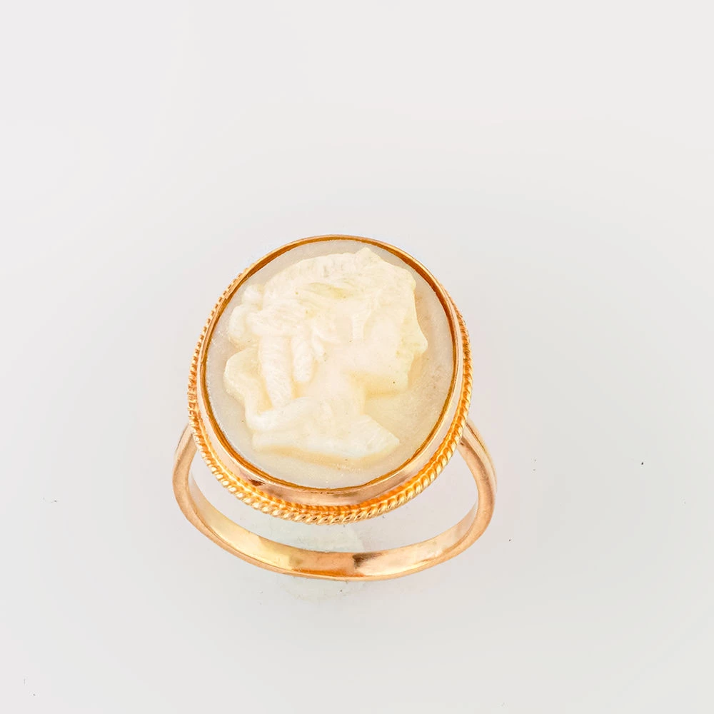 Кольцо с камеяом из красного золота 585 пробы