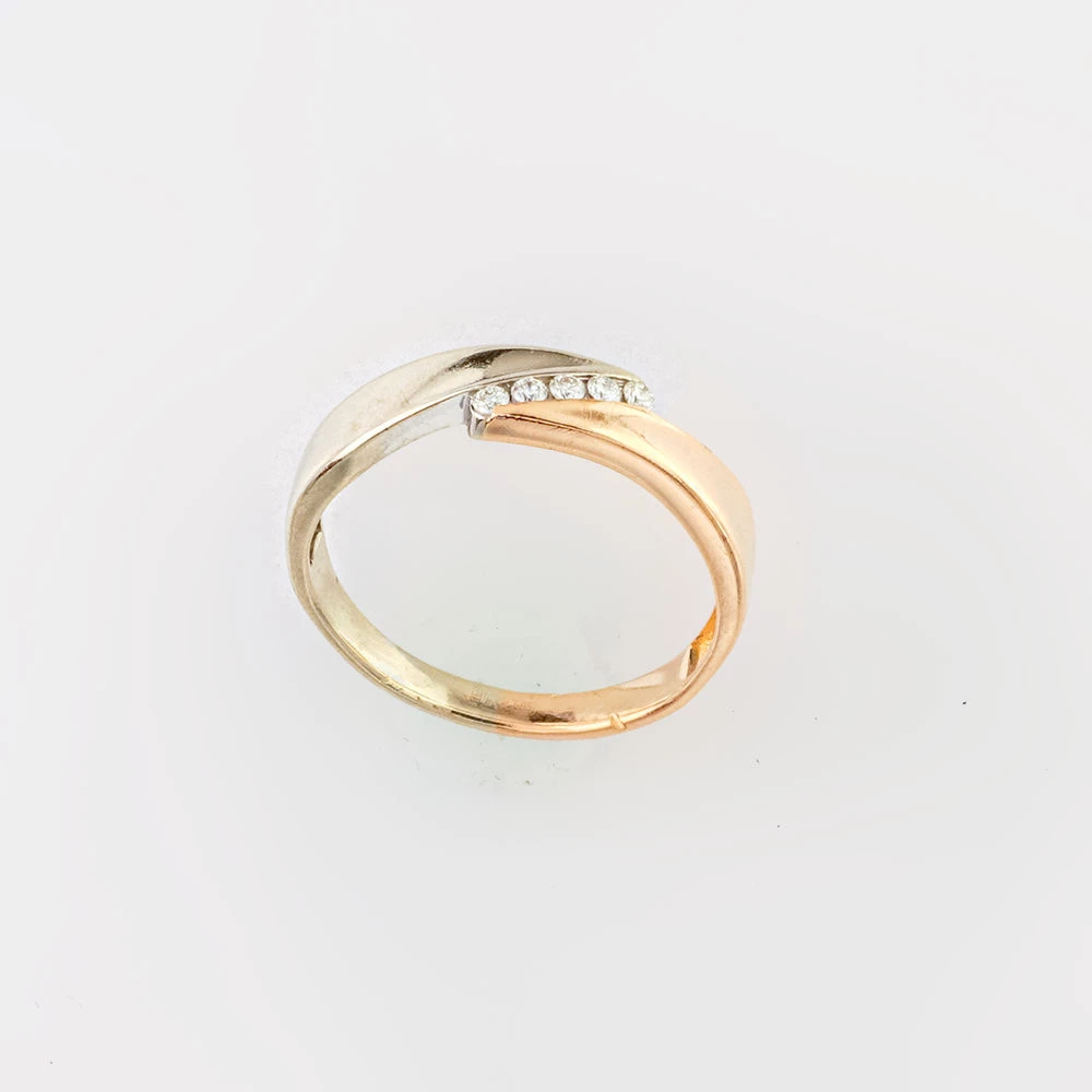 Кольцо с бриллиантом из красного золота 585 пробы