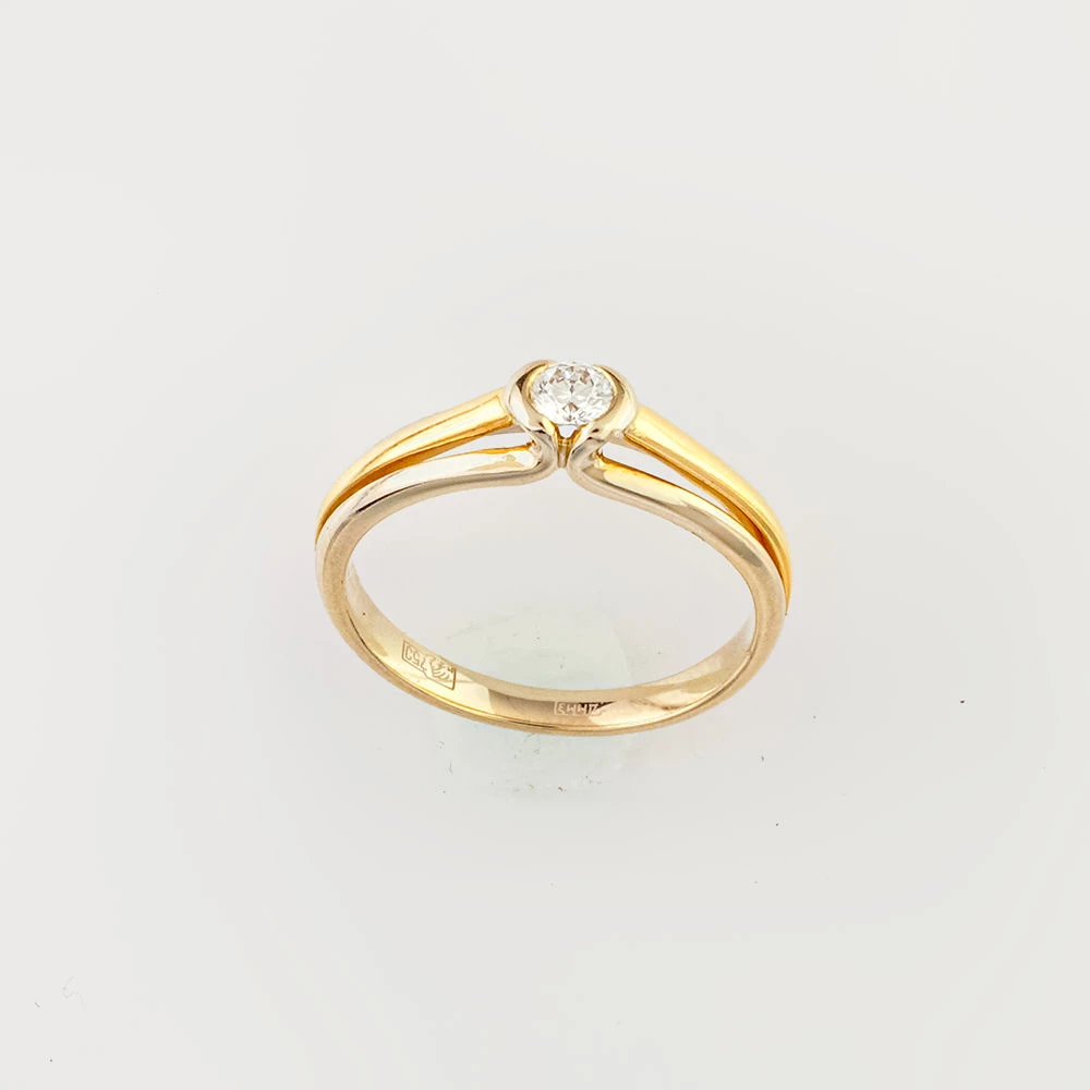 Кольцо с бриллиантом из белого золота 750 пробы