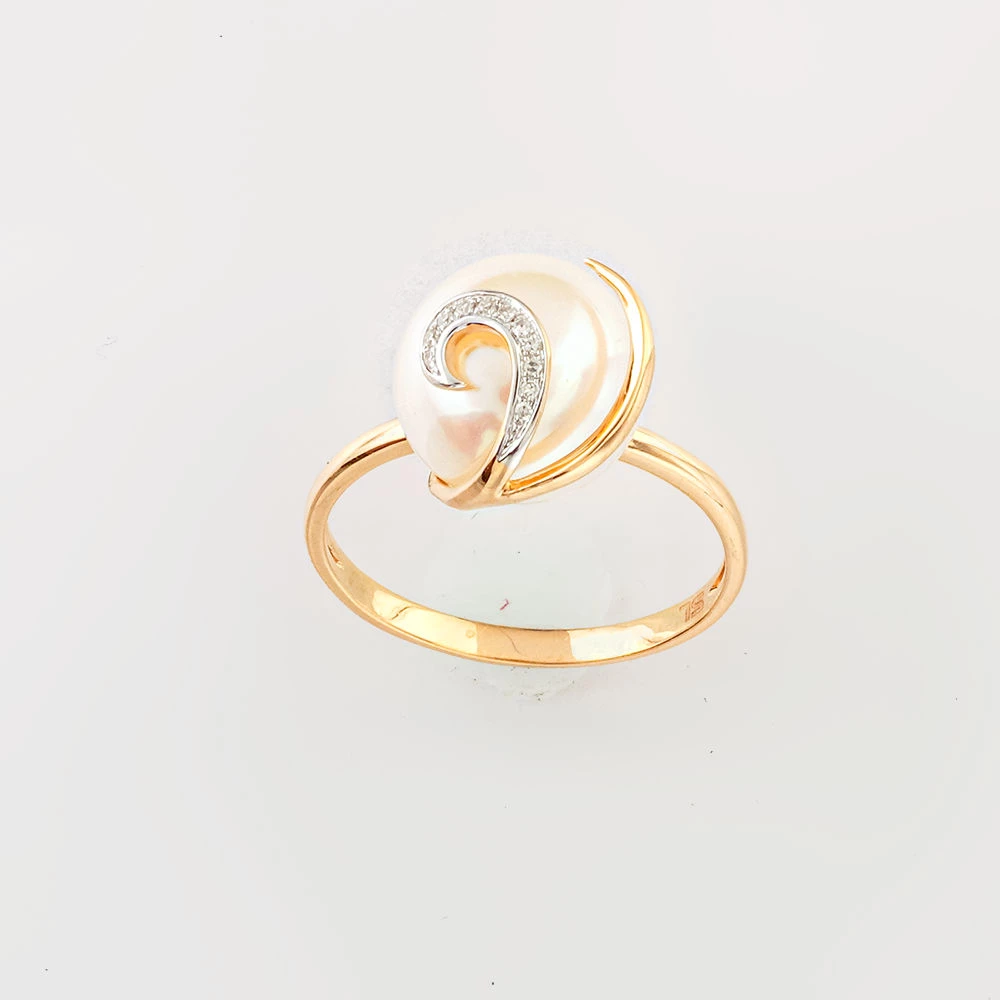 Кольцо с культивированным жемчугом из красного золота 585 пробы