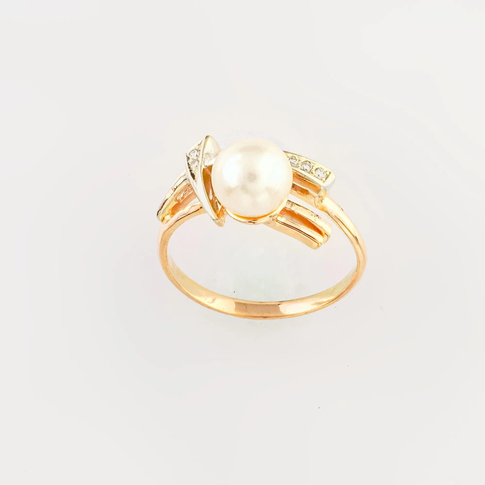 Кольцо с культивированным жемчугом из красного золота 585 пробы