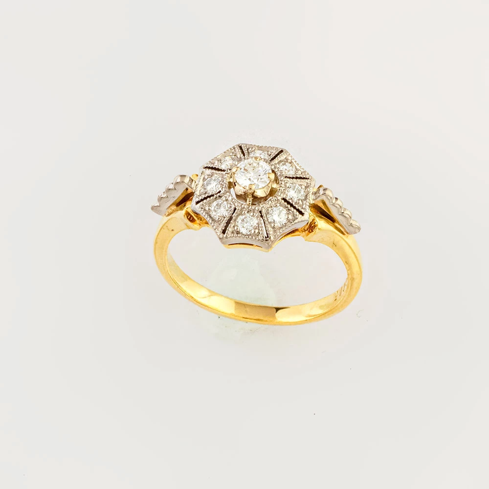 Кольцо с бриллиантом из желтого золота 750 пробы