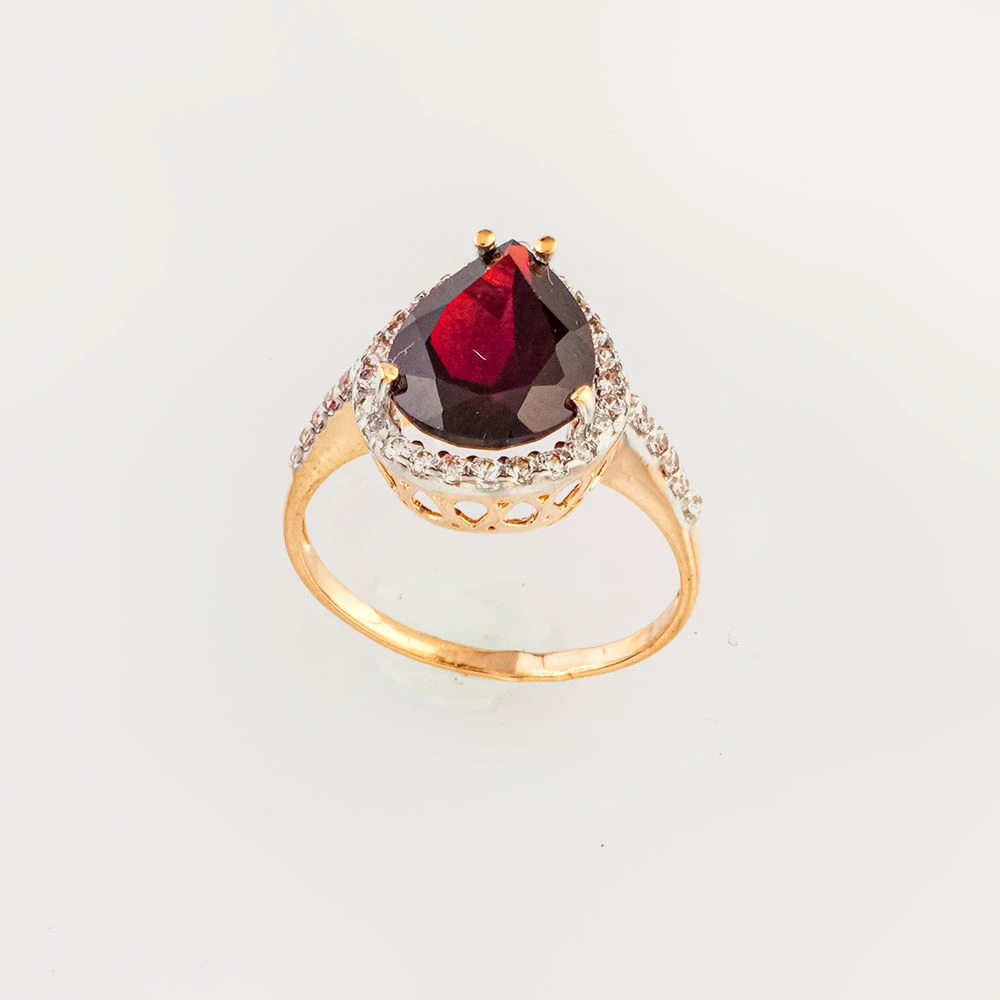 Кольцо с гранатом из красного золота 585 пробы