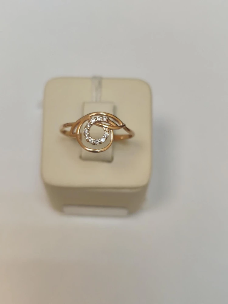 Кольцо с фианитом из красного золота 585 пробы