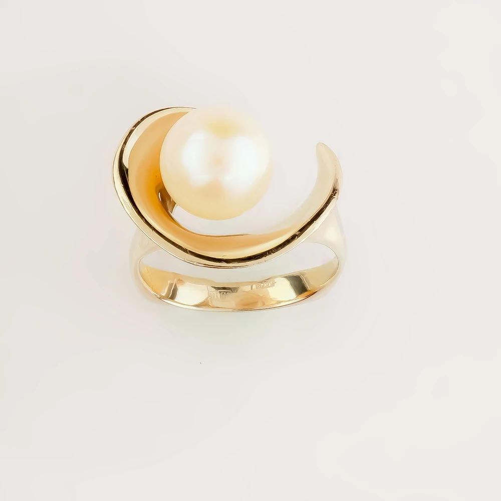 Кольцо с культивированным жемчугом из белого золота 585 пробы