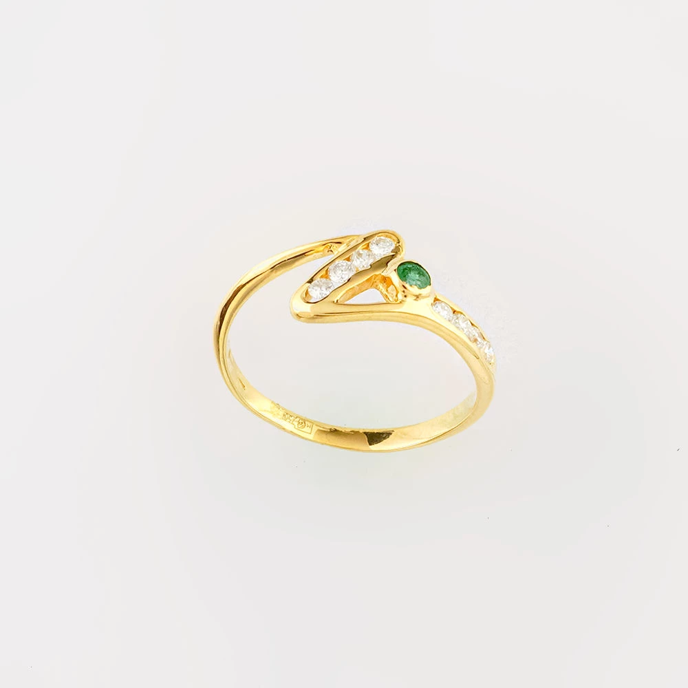 Кольцо с изумрудом из желтого золота 750 пробы