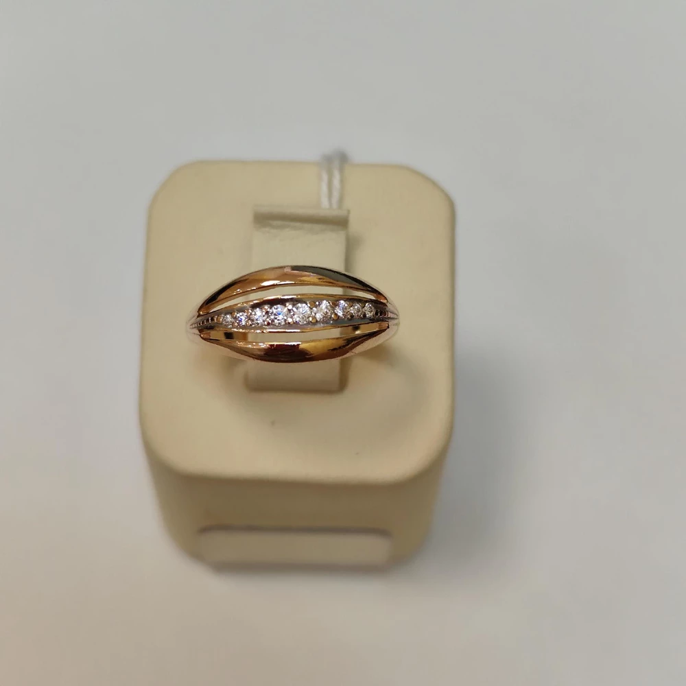 Кольцо с фианитом из красного золота 585 пробы