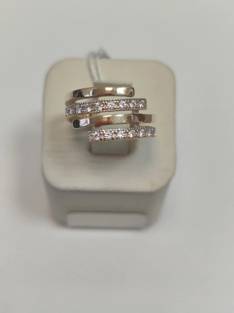 Кольцо с фианитом из красного золота 585 пробы