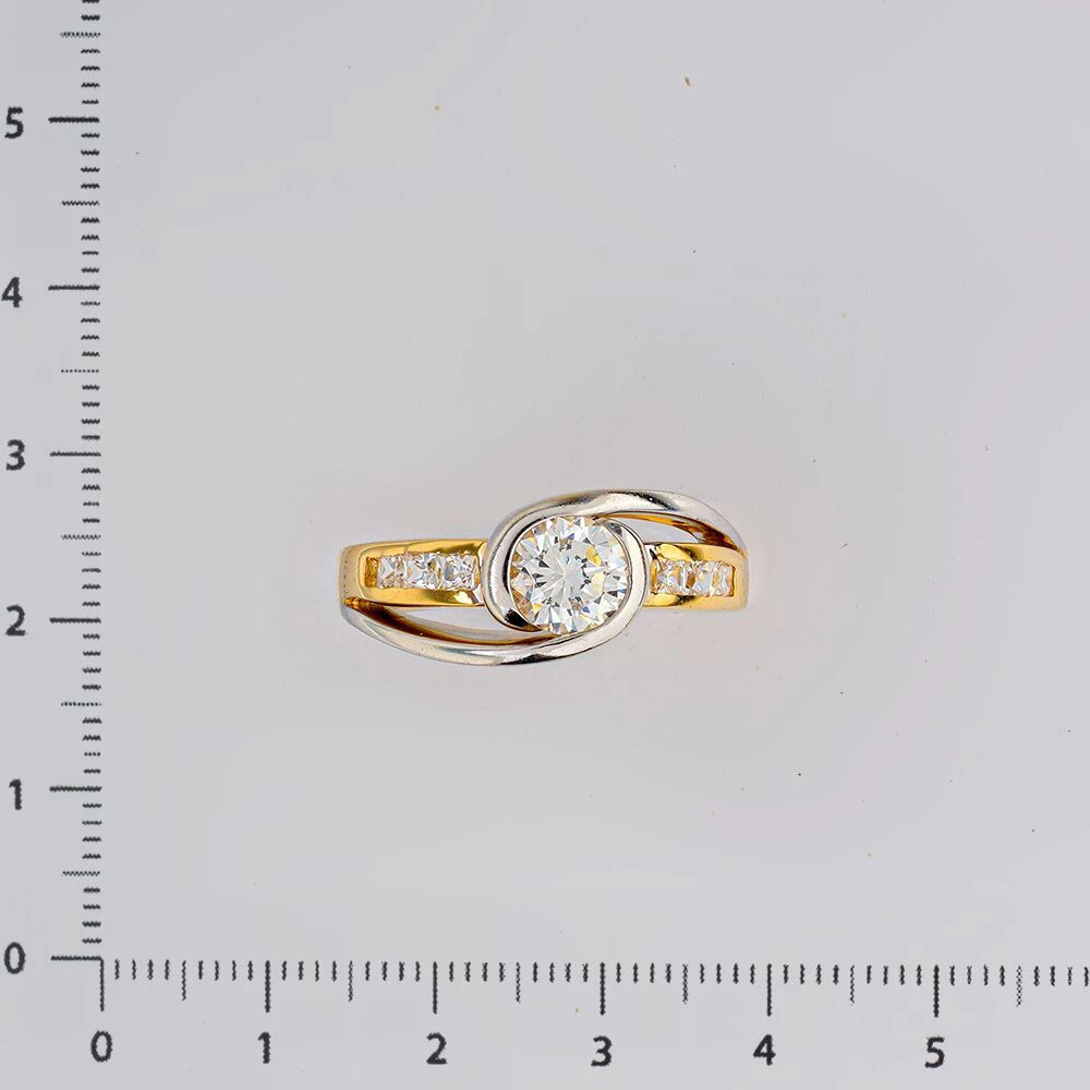 Кольцо с фианитом из желтого золота 585 пробы